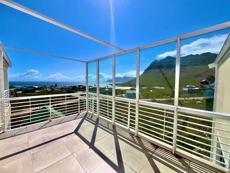 6 Bedroom Property for Sale in Rooi Els Western Cape